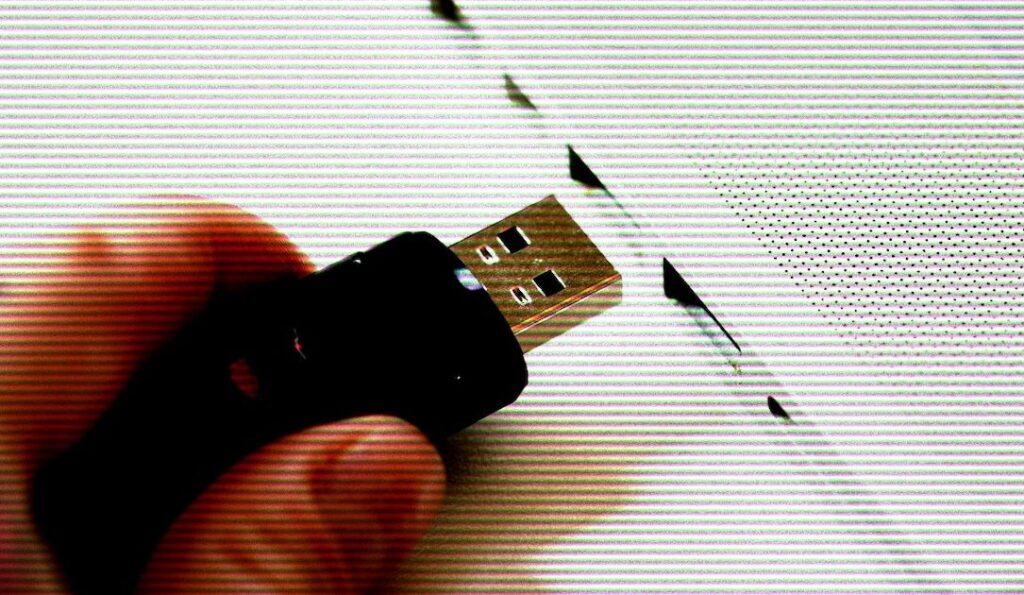 British spy agency cannot account for thousands of data storage devices, watchdog says