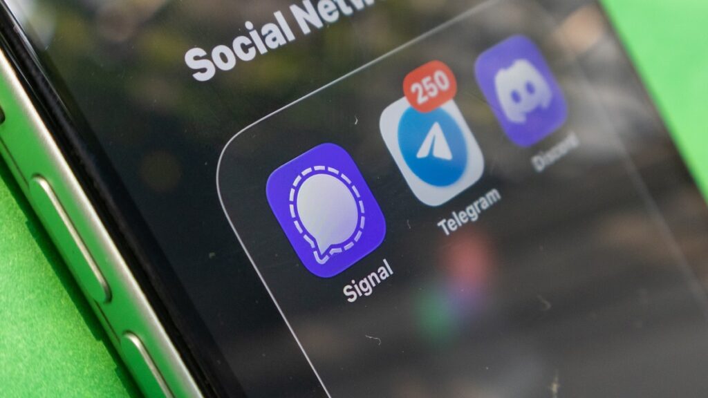 Signal Vulnerability Lets Malicious Callers Block Hang-Ups